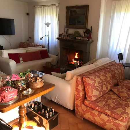 Bed and Breakfast Casale Vicino Al Golf Nazionale Monterosi Екстер'єр фото